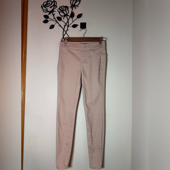 No Boundaries Elastic Waist Kaki Cream Pants Pull On Size Small - Picture 2 of 7